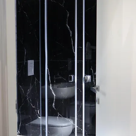 Apart Otel Flora