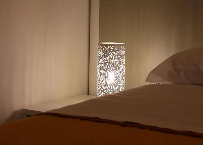 Flora 3* بومبيي