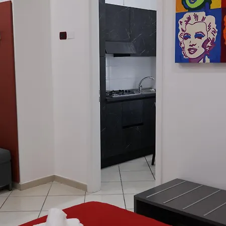 Villa Flora Aparthotel 3*