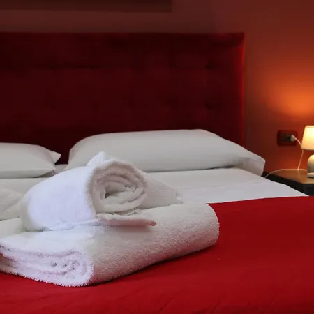 Villa Flora Aparthotel 3*