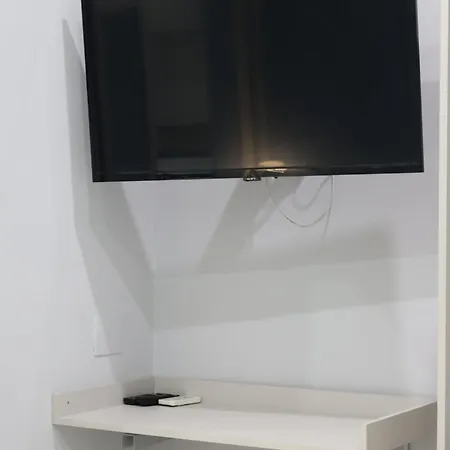 Villa Flora Aparthotel 3*