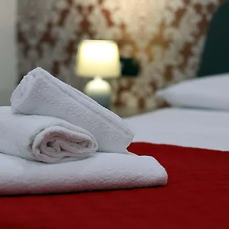 Flora Apartahotel 3*