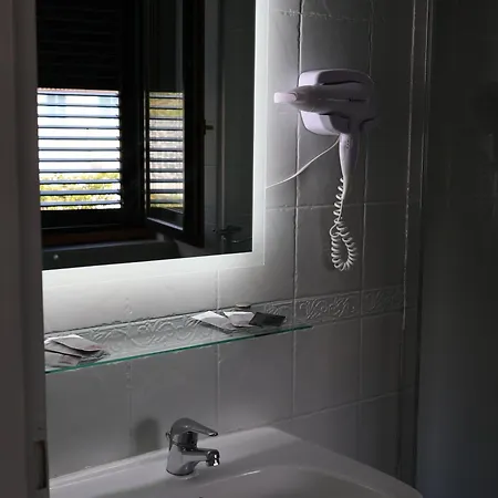 Villa Flora Aparthotel 3*