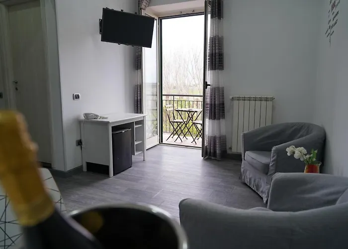 Aparthotel Villa Flora 3*